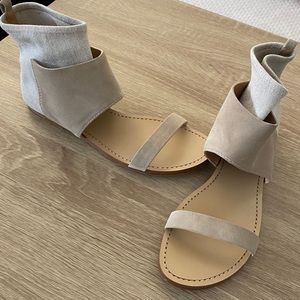 Bella canvas and suede shoes. Never worn, perfect